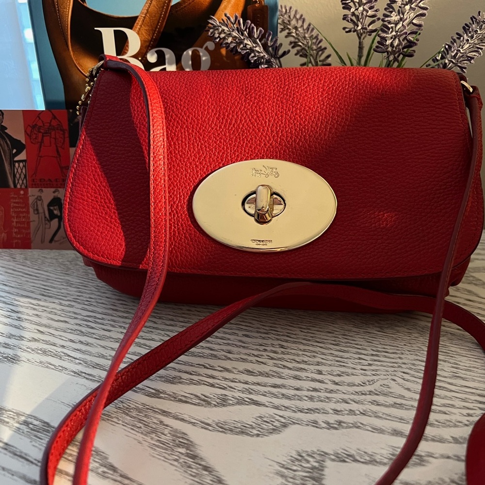 Vintage Coach Red Pebbled Leather Crossbody with Black Leather Tab Clutch - Picture 9 of 13